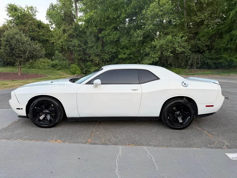 2013 Dodge Challenger 3rd Gen - Image 5 of 13