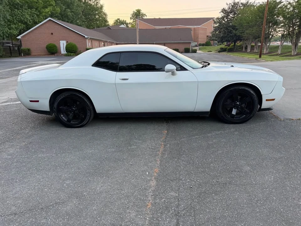 2013 Dodge Challenger 3rd Gen - Image 6 of 13