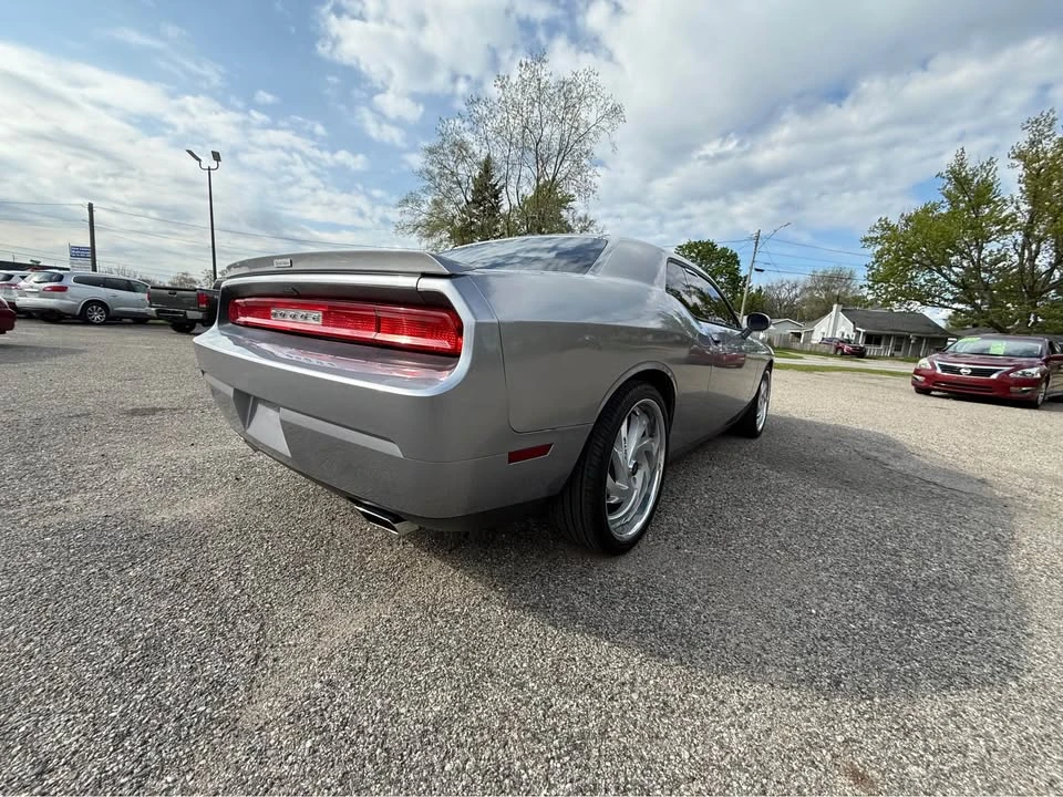 2013 Dodge Challenger 3rd Gen - Image 4 of 11
