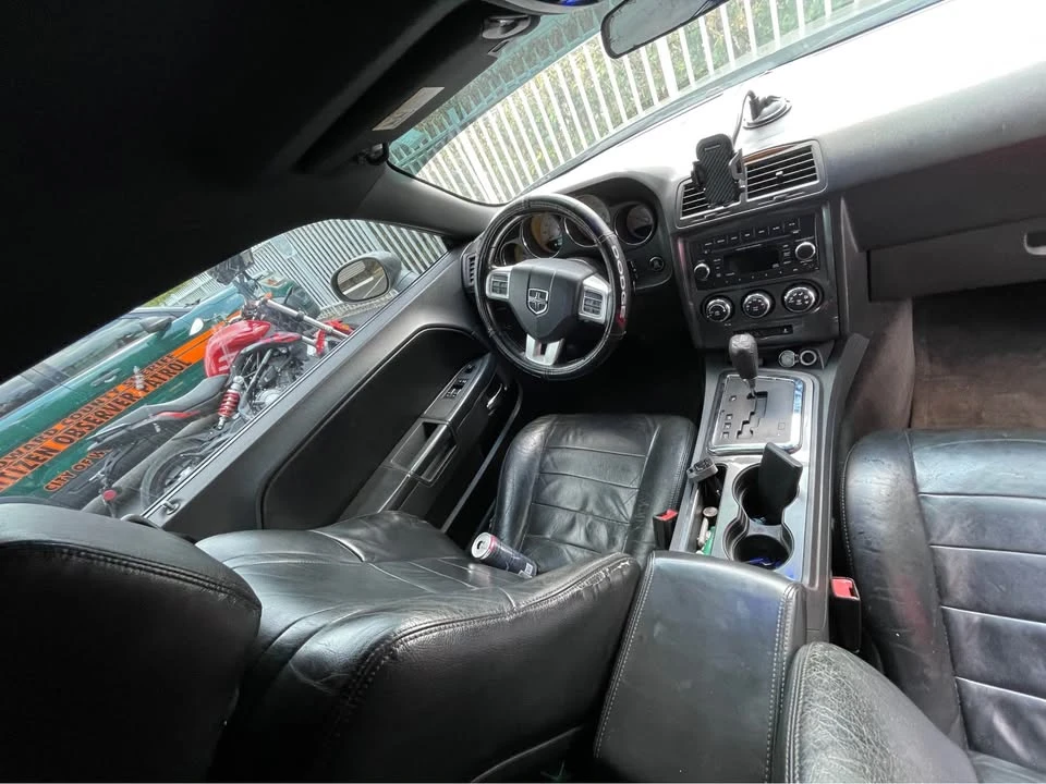 2013 Dodge Challenger 3rd Gen - Image 4 of 7