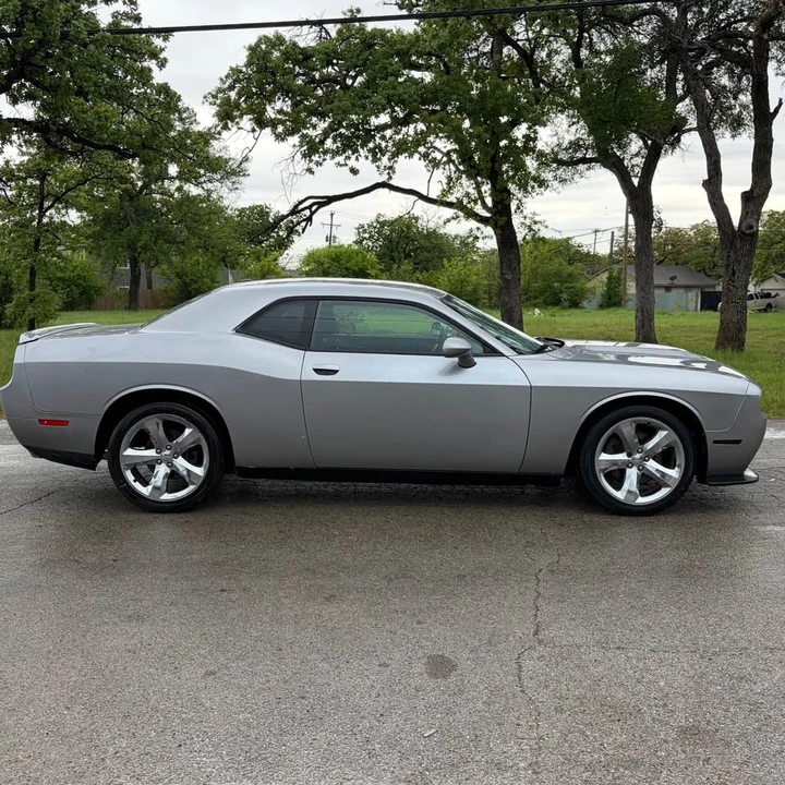 2013 Dodge Challenger 3rd Gen - Image 9 of 19