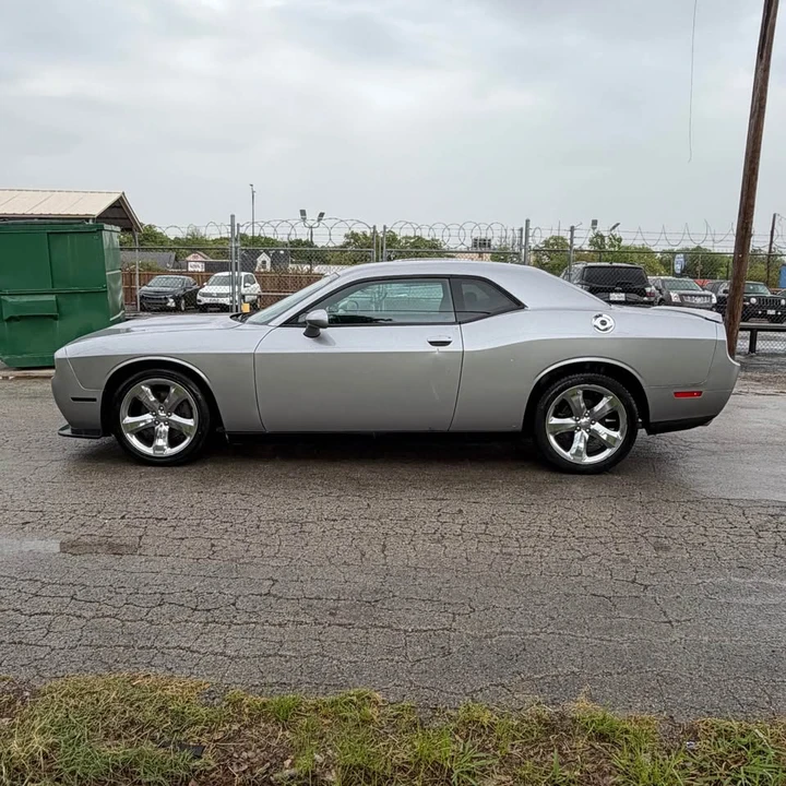 2013 Dodge Challenger 3rd Gen - Image 5 of 19