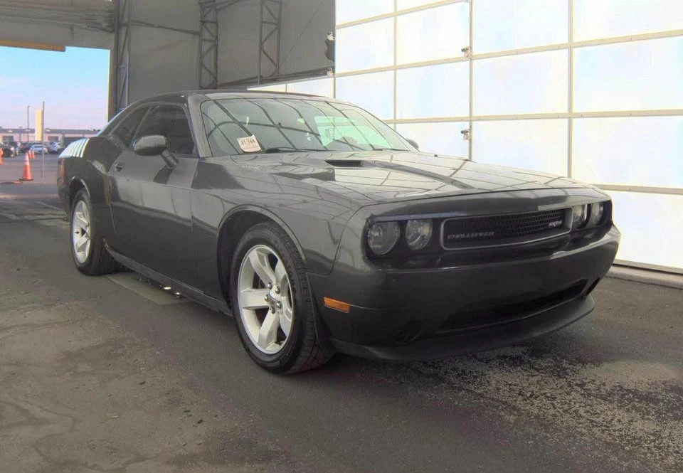 2013 Dodge Challenger 3rd Gen - Image 2 of 8