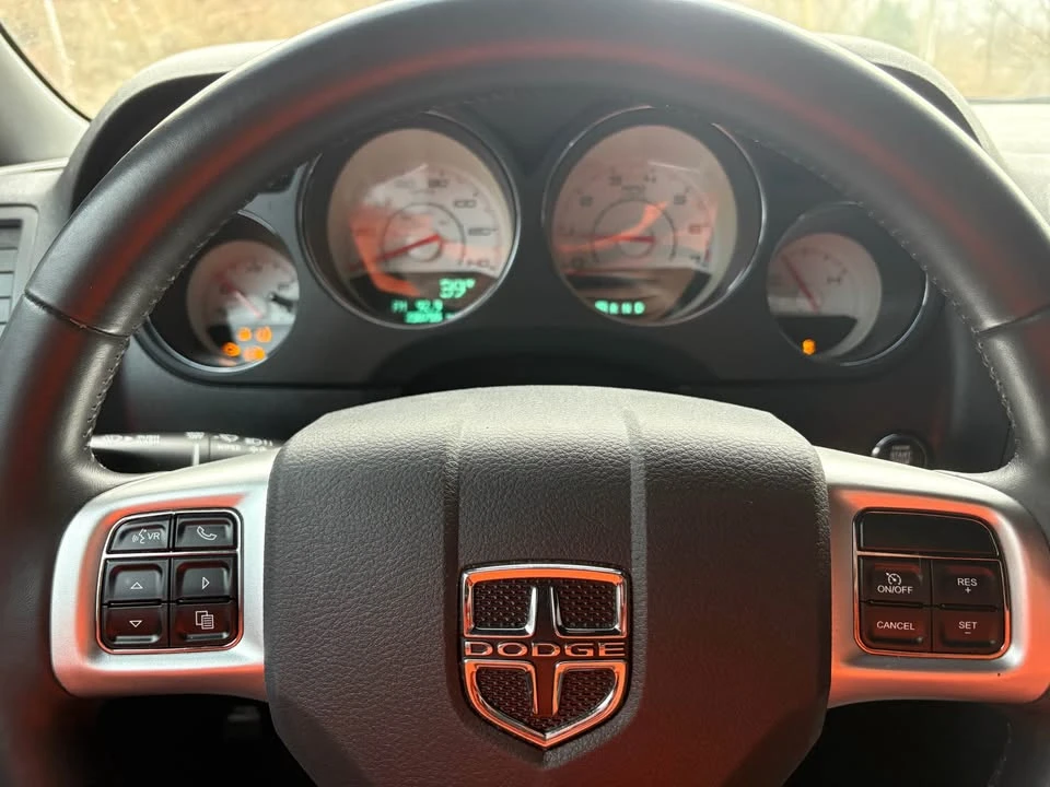 2013 Dodge Challenger 3rd Gen - Image 15 of 19
