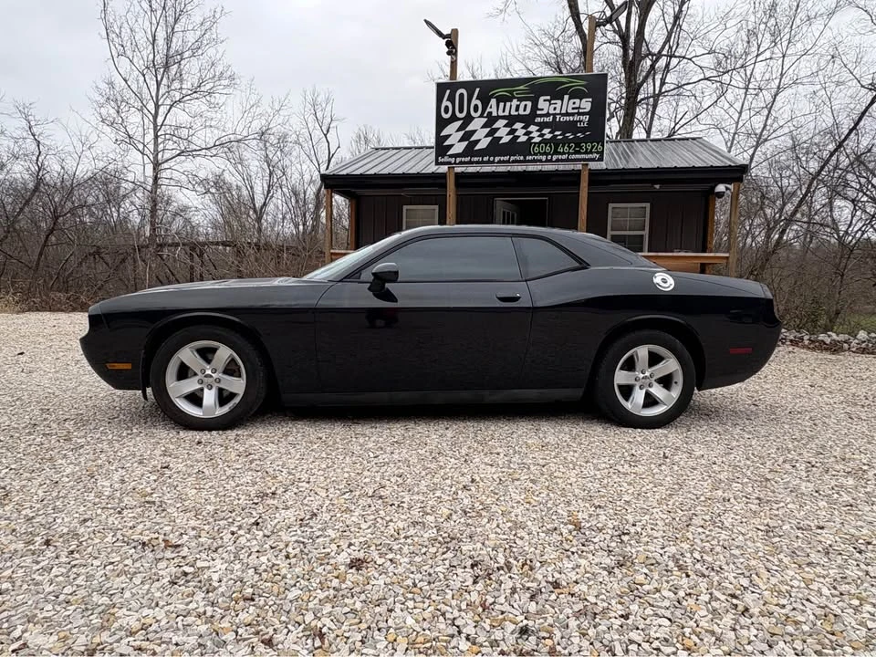 2013 Dodge Challenger 3rd Gen - Image 2 of 19