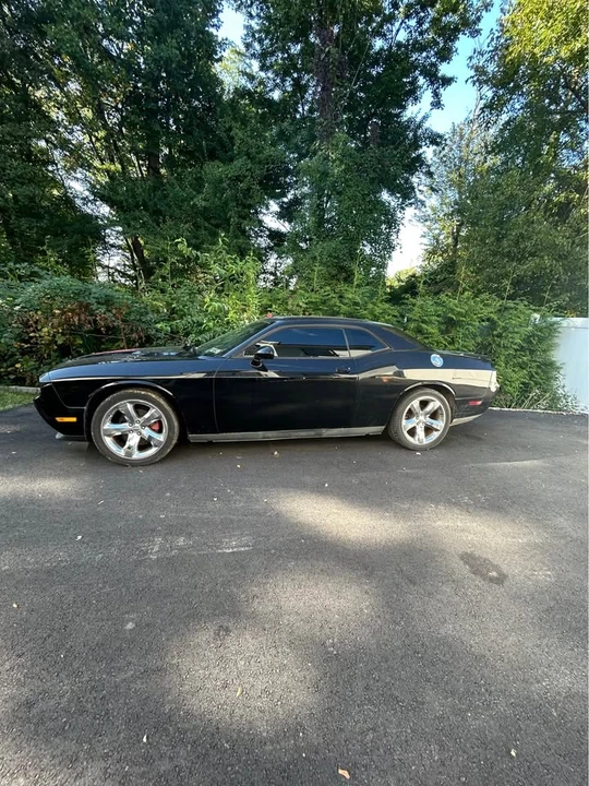 2013 Dodge Challenger 3rd Gen - Image 2 of 8