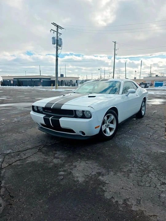 2013 Dodge Challenger 3rd Gen - Image 3 of 14