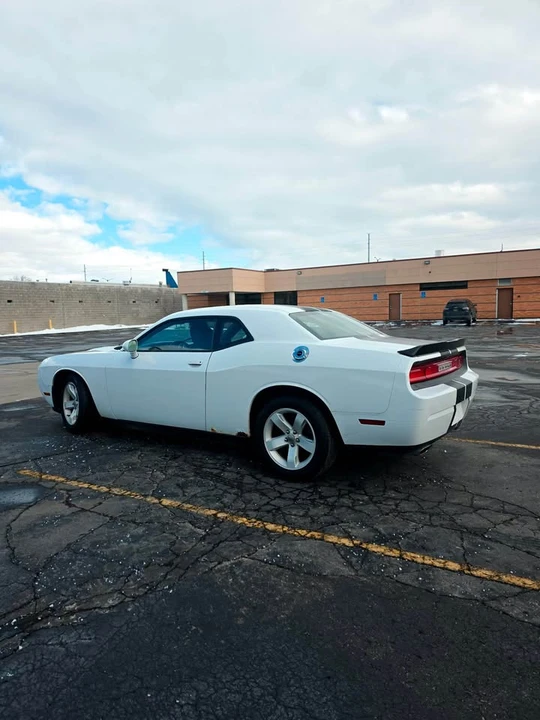 2013 Dodge Challenger 3rd Gen - Image 5 of 14