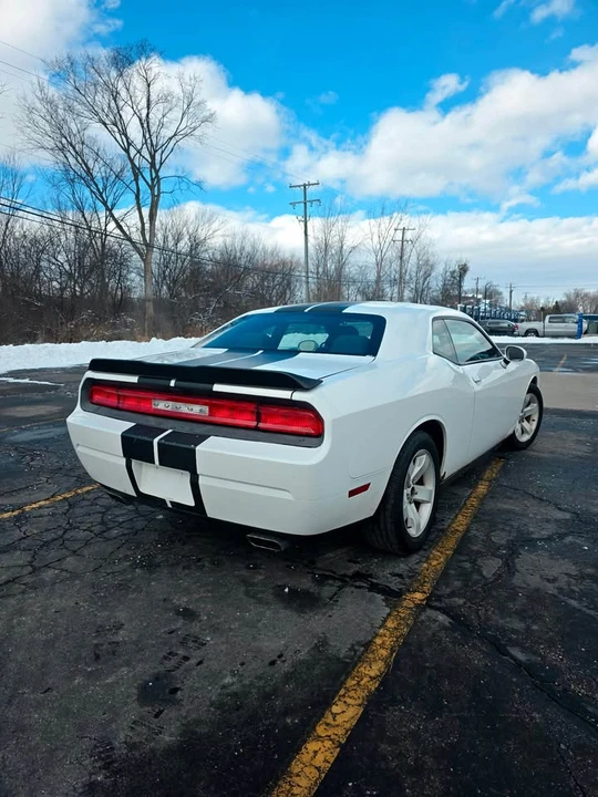 2013 Dodge Challenger 3rd Gen - Image 7 of 14