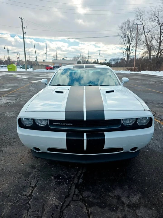 2013 Dodge Challenger 3rd Gen - Image 4 of 14