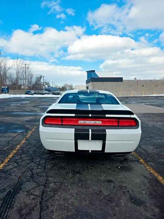 2013 Dodge Challenger 3rd Gen - Image 6 of 14