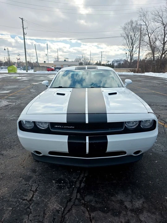2013 Dodge Challenger 3rd Gen - Image 3 of 14