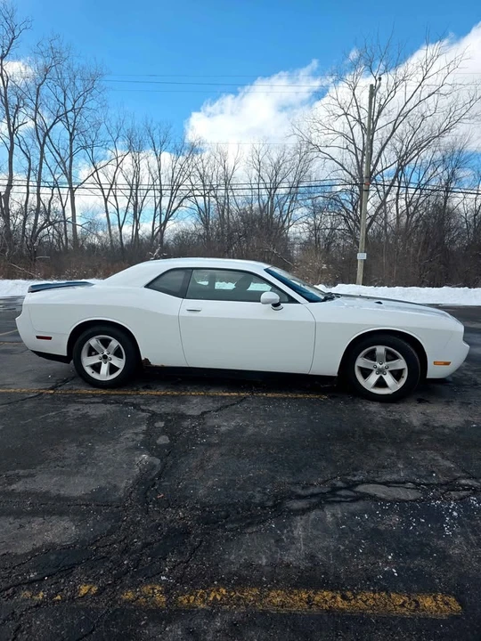 2013 Dodge Challenger 3rd Gen - Image 4 of 14