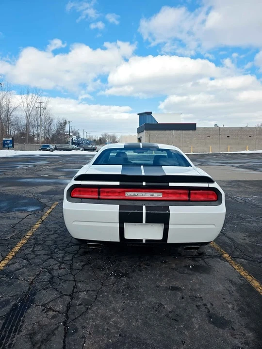 2013 Dodge Challenger 3rd Gen - Image 6 of 14