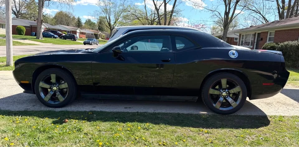 2013 Dodge Challenger 3rd Gen - Image 2 of 19