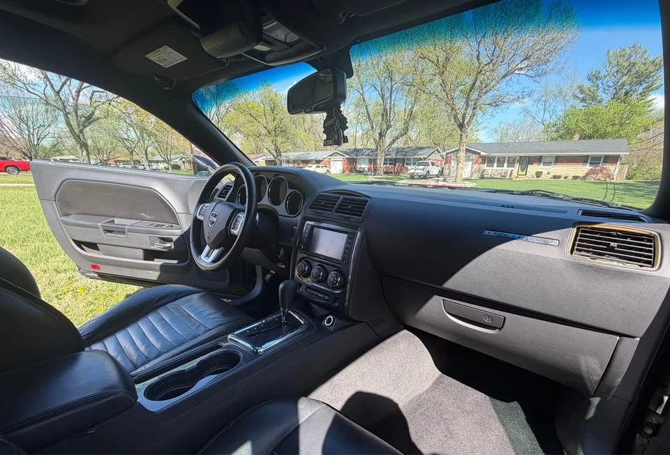 2013 Dodge Challenger 3rd Gen - Image 11 of 19