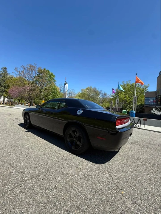 2013 Dodge Challenger 3rd Gen - Image 15 of 21