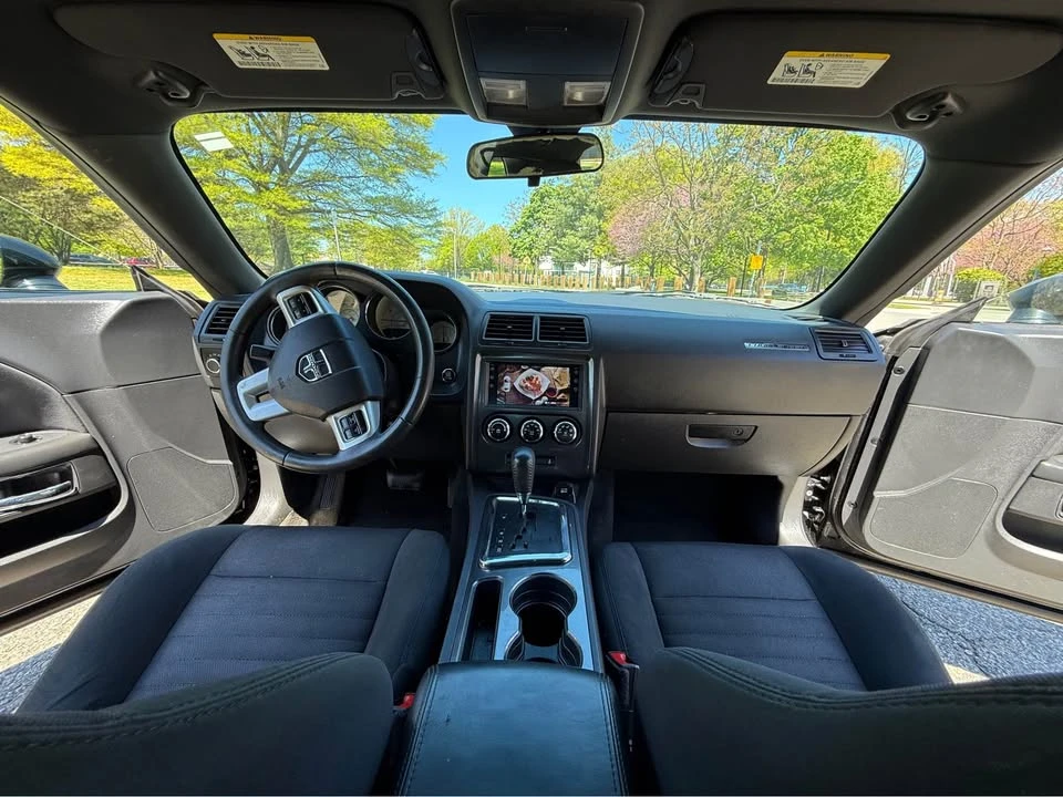 2013 Dodge Challenger 3rd Gen - Image 8 of 21