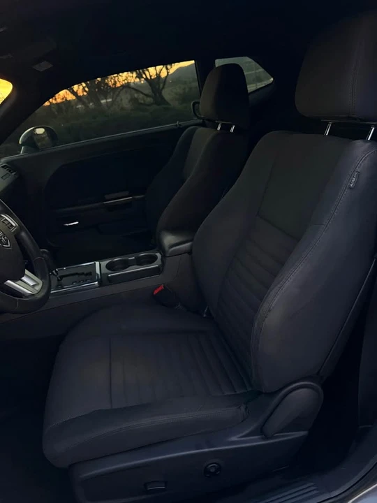 2013 Dodge Challenger 3rd Gen - Image 5 of 12
