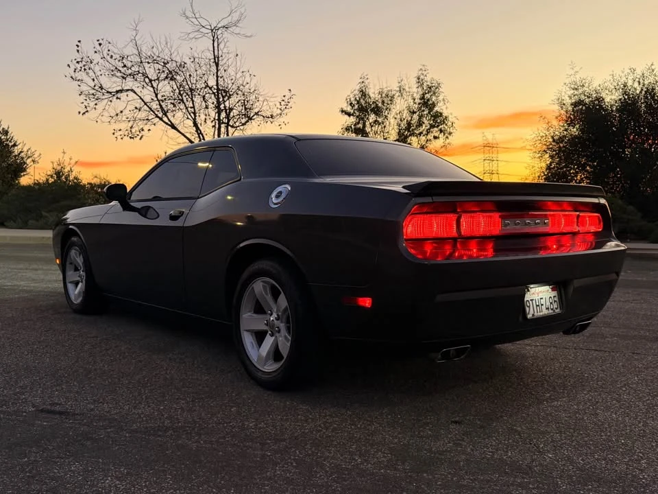 2013 Dodge Challenger 3rd Gen - Image 3 of 12