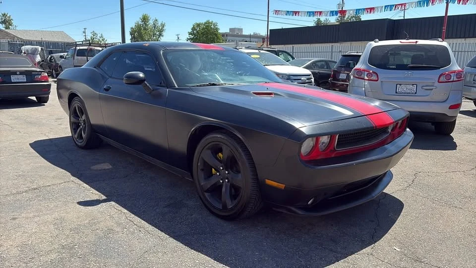 2013 Dodge Challenger 3rd Gen - Image 8 of 16