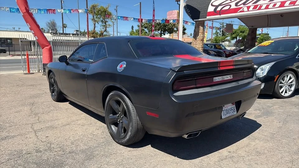 2013 Dodge Challenger 3rd Gen - Image 4 of 16