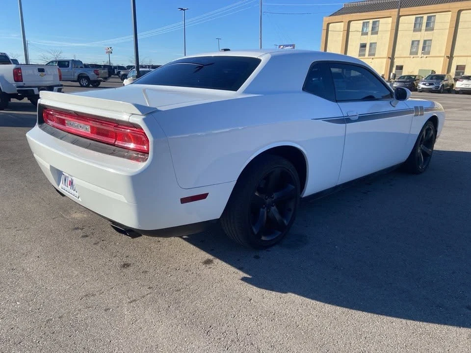 2013 Dodge Challenger 3rd Gen - Image 5 of 13