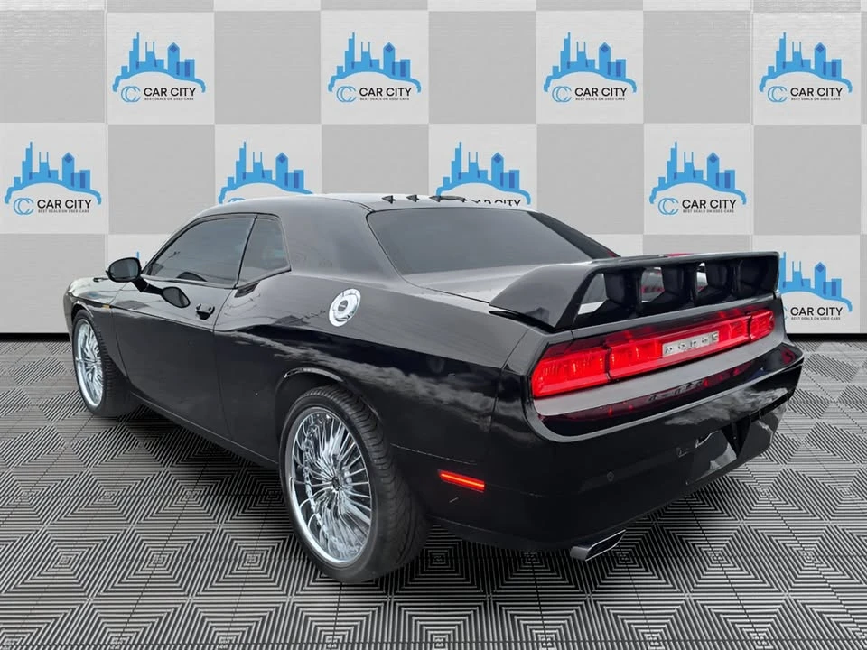 2013 Dodge Challenger 3rd Gen - Image 6 of 17