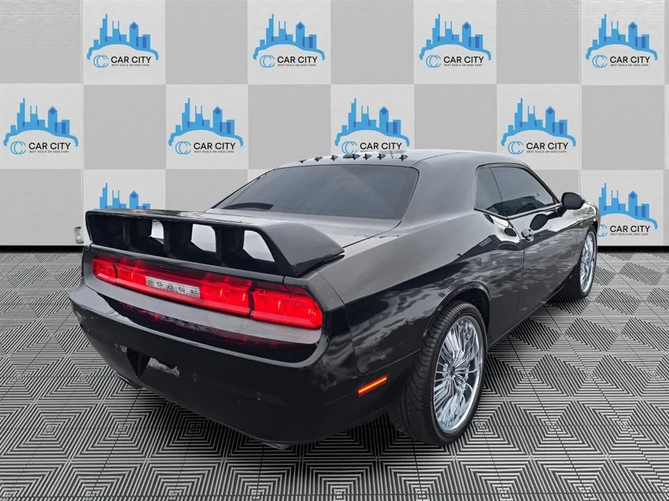 2013 Dodge Challenger 3rd Gen - Image 8 of 17