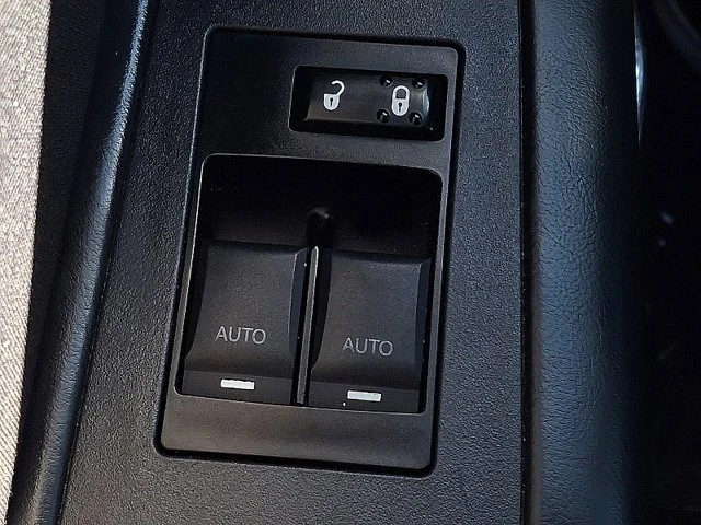 2013 Dodge Challenger 3rd Gen - Image 14 of 17