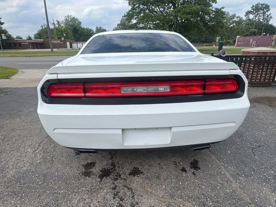 2013 Dodge Challenger 3rd Gen - Image 5 of 9