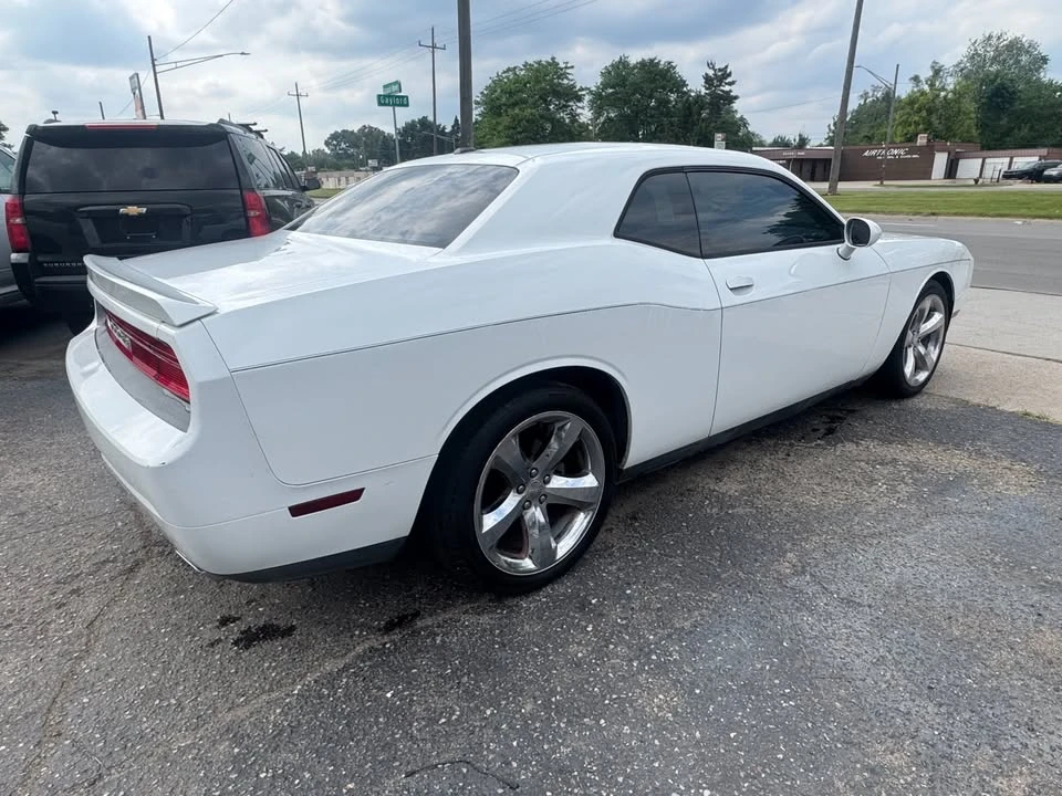 2013 Dodge Challenger 3rd Gen - Image 4 of 9