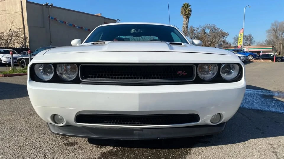 2013 Dodge Challenger 3rd Gen - Image 8 of 18