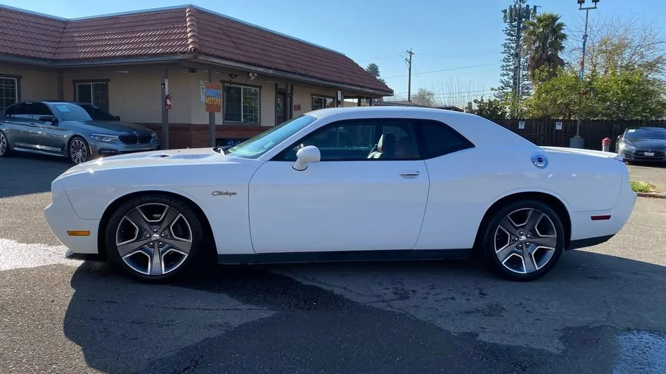 2013 Dodge Challenger 3rd Gen - Image 6 of 18