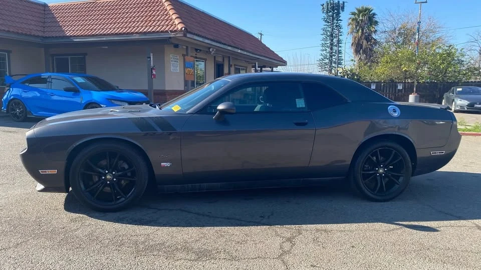 2013 Dodge Challenger 3rd Gen - Image 8 of 19