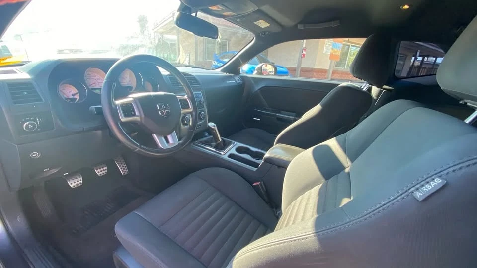 2013 Dodge Challenger 3rd Gen - Image 17 of 19
