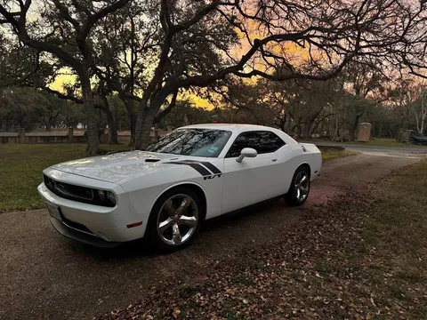 2013 Dodge Challenger R/T Plus 5.7L V8 Hemi