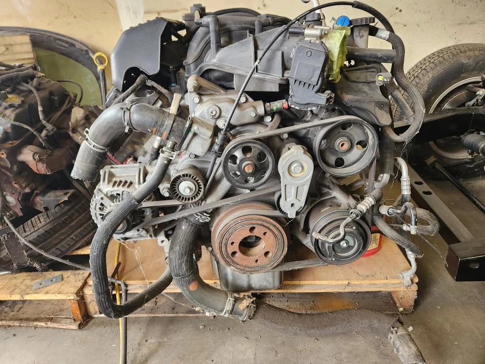 2013 Parts & Memorabilia Engines - Image 4 of 9