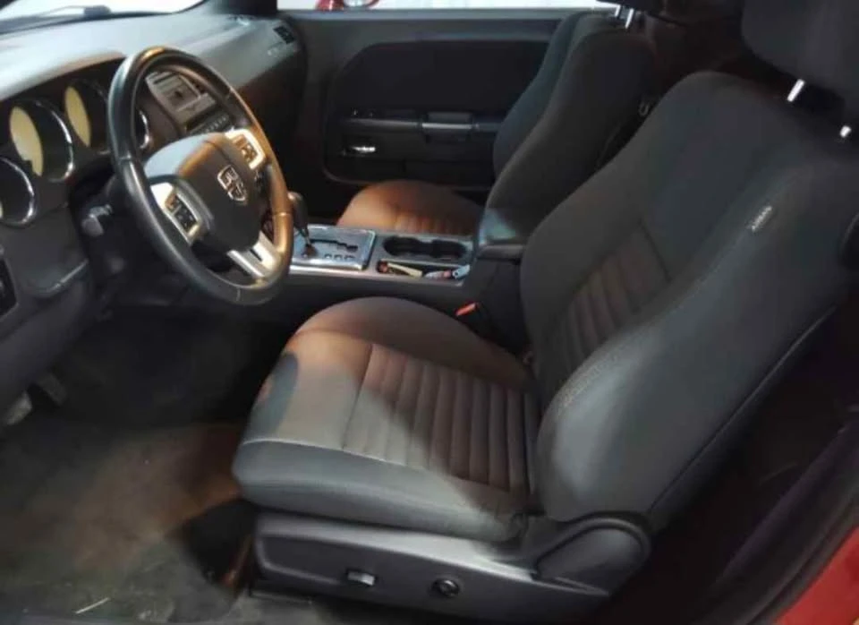 2013 Dodge Challenger 3rd Gen - Image 9 of 13