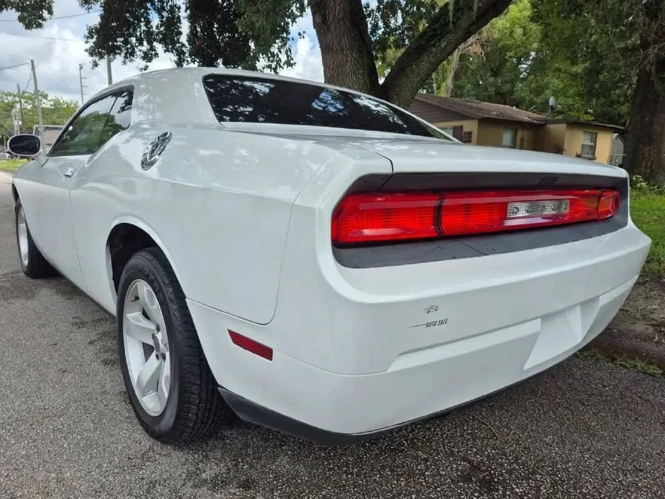 2013 Dodge Challenger 3rd Gen - Image 5 of 6