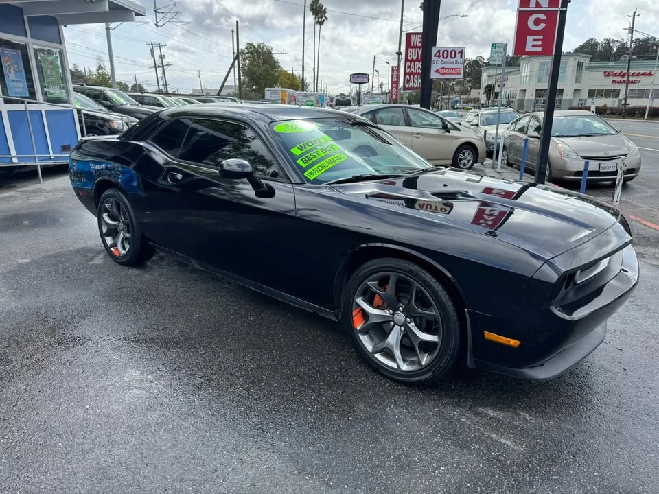 2013 Dodge Challenger 3rd Gen - Image 2 of 9