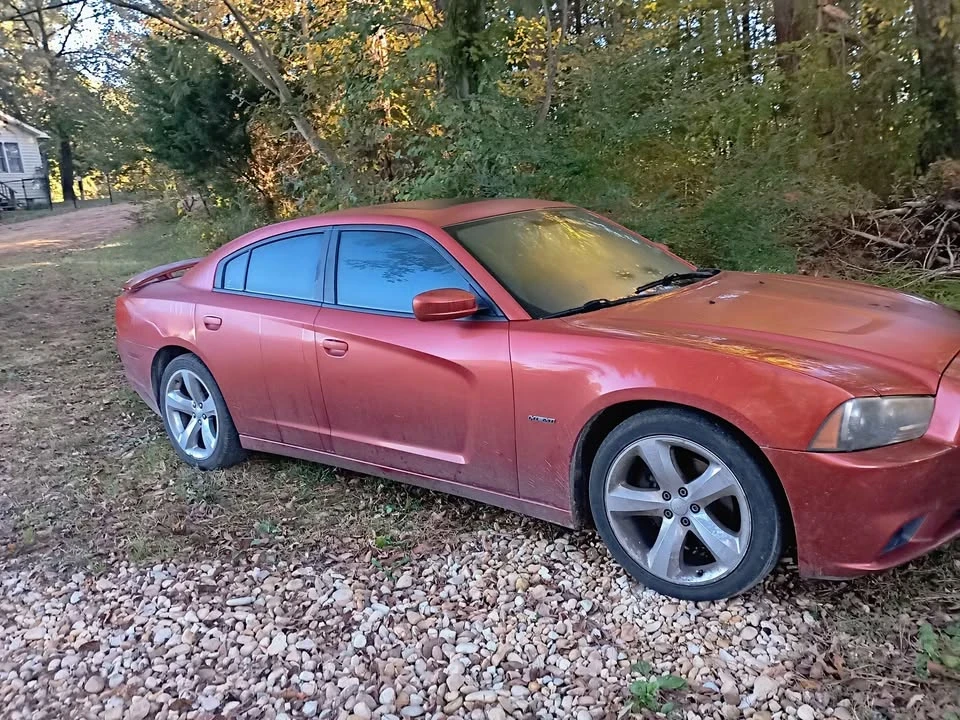 2013 Dodge Charger 7th Gen - Image 4 of 9