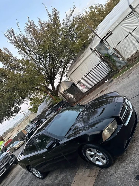 2013 Dodge Charger 7th Gen - Image 18 of 19