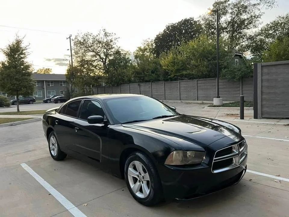 2013 Dodge Charger 7th Gen - Image 2 of 19