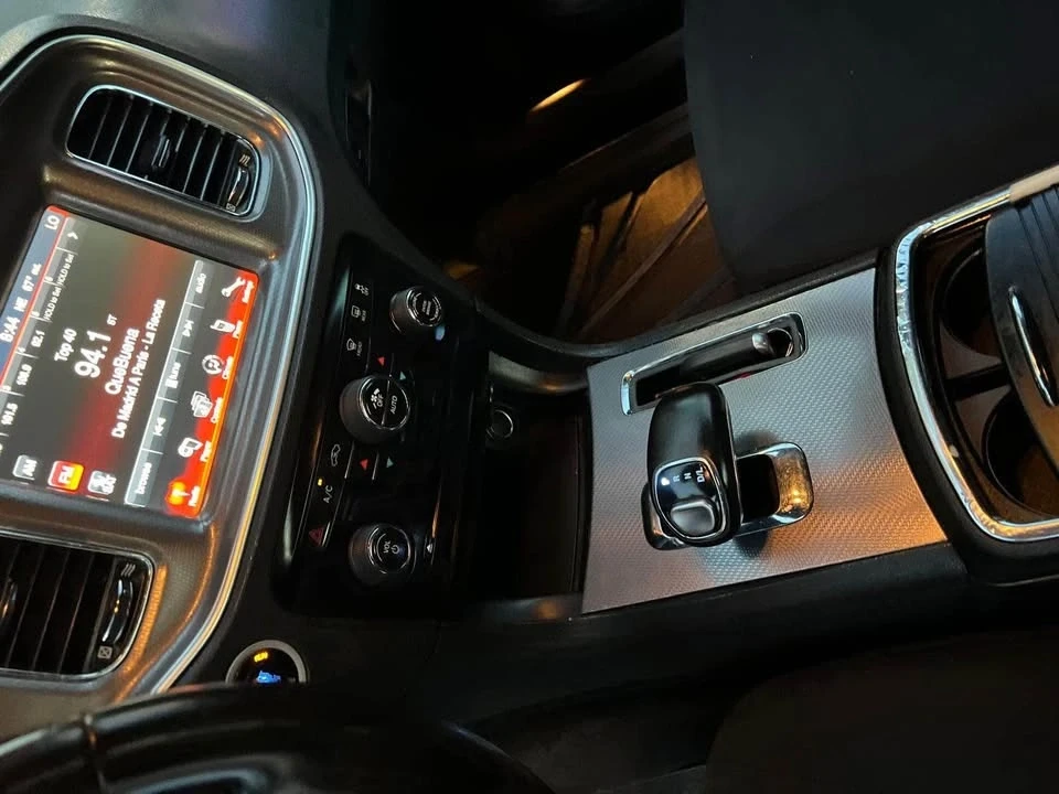 2013 Dodge Charger 7th Gen - Image 11 of 19