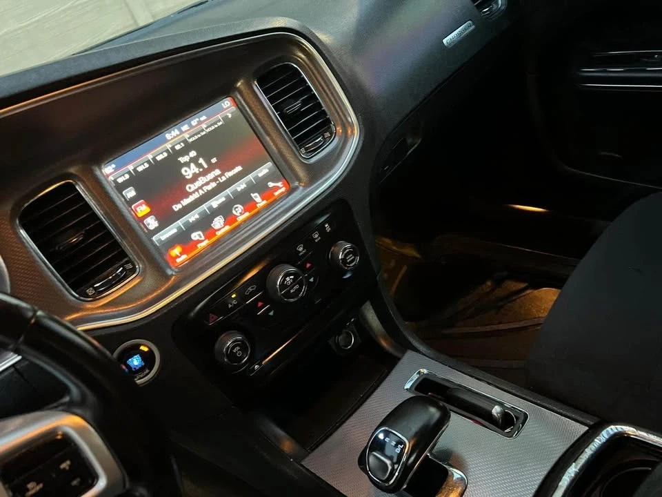 2013 Dodge Charger 7th Gen - Image 12 of 19