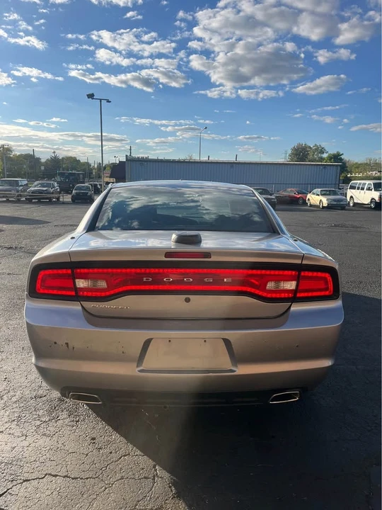 2013 Dodge Charger 7th Gen - Image 5 of 12