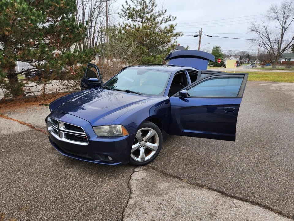 2013 Dodge Charger 7th Gen - Image 9 of 20