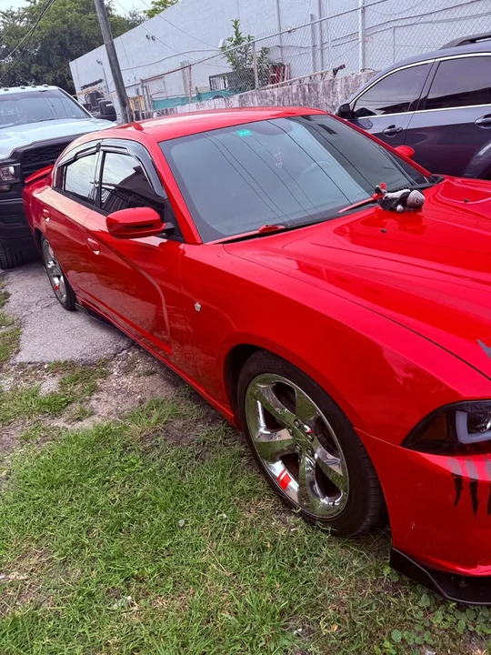 2013 Dodge Charger 7th Gen - Image 5 of 7