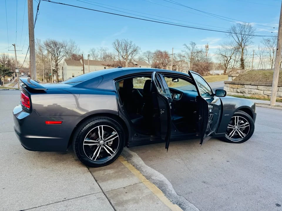 2013 Dodge Charger 6th Gen - Image 5 of 17